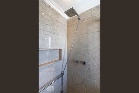 Apartamento para alugar com 495m², 3 quartos e 4 vagasChuveiro Banheiro da Suíte 2