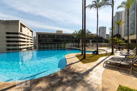 Apartamento para alugar com 495m², 3 quartos e 4 vagasÁrea comum - Piscina