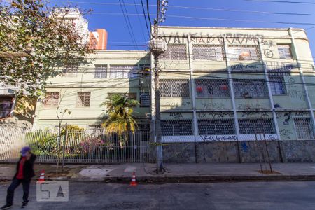 Apartamento à venda com 140m², 3 quartos e 1 vaga Apartamento à venda com 140m², 3 quartos e 1 vagaFachada