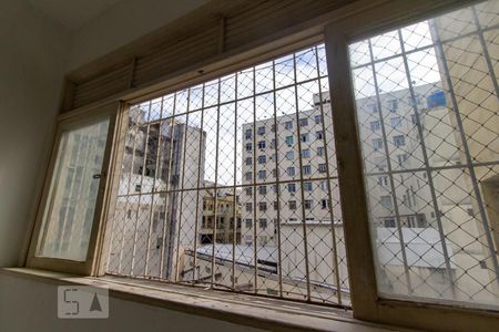 Vista de kitnet/studio para alugar com 1 quarto, 30m² em Centro, Rio de Janeiro