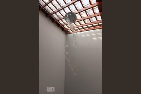 Casa à venda com 500m², 4 quartos e 4 vagasLustre