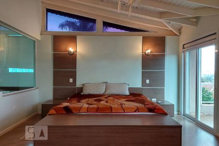 Casa à venda com 500m², 4 quartos e 4 vagasQuarto 3 + suíte