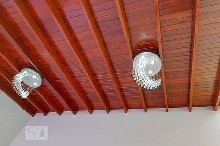 Casa à venda com 500m², 4 quartos e 4 vagasLustre