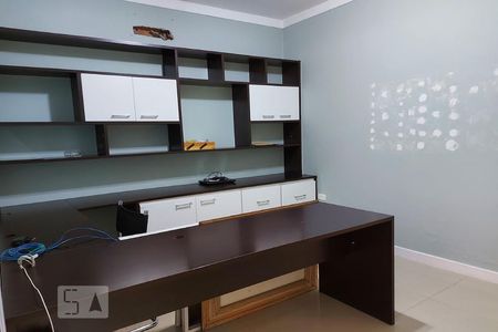 Casa à venda com 500m², 4 quartos e 4 vagasQuarto 2 escritório