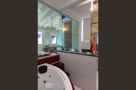 Casa à venda com 500m², 4 quartos e 4 vagasQuarto 3 + suíte