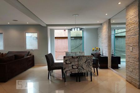 Sala de casa à venda com 4 quartos, 500m² em Quitaúna, Osasco