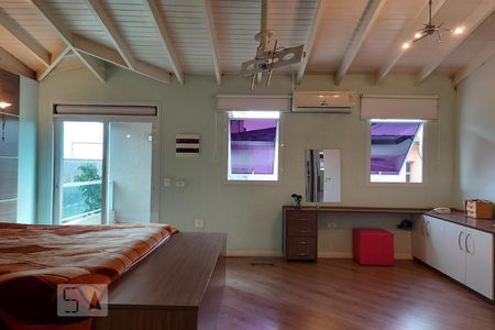 Casa à venda com 500m², 4 quartos e 4 vagasQuarto 3 + suíte