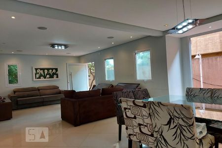 Casa à venda com 500m², 4 quartos e 4 vagasSala
