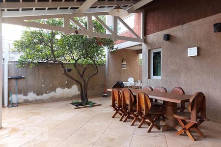 Casa à venda com 500m², 4 quartos e 4 vagasChurrasqueira