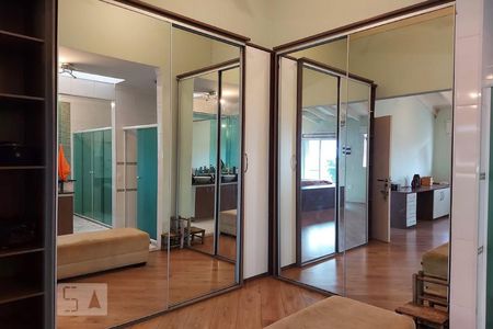 Casa à venda com 500m², 4 quartos e 4 vagasQuarto 3 + suíte