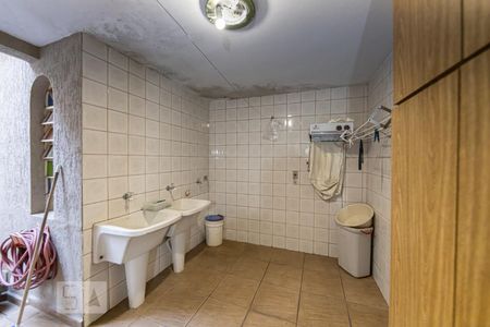 Casa para alugar com 225m², 5 quartos e 1 vagaÁrea de Serviço