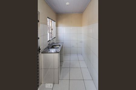 Cozinha de casa para alugar com 1 quarto, 30m² em Parque Tomas Saraiva, São Paulo