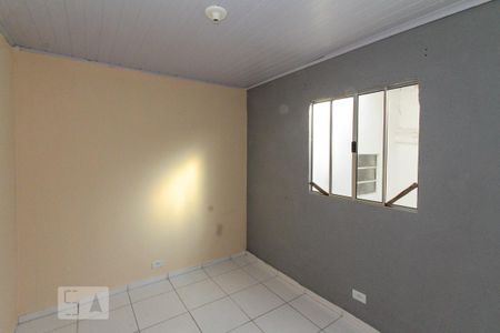 Sala/Quarto de casa para alugar com 1 quarto, 30m² em Parque Tomas Saraiva, São Paulo