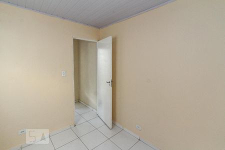 Sala/Quarto de casa para alugar com 1 quarto, 30m² em Parque Tomas Saraiva, São Paulo