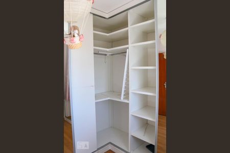 Apartamento para alugar com 85m², 3 quartos e 2 vagas Apartamento para alugar com 85m², 3 quartos e 2 vagasQuarto 2