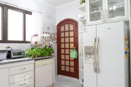 Casa para alugar com 570m², 6 quartos e 6 vagas Casa para alugar com 570m², 6 quartos e 6 vagasCozinha