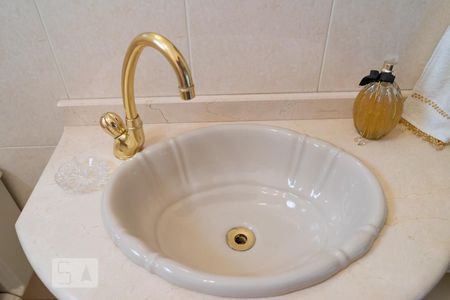 Casa para alugar com 570m², 6 quartos e 6 vagas Casa para alugar com 570m², 6 quartos e 6 vagasBanheiro da sala