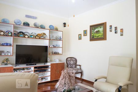 Casa para alugar com 570m², 6 quartos e 6 vagas Casa para alugar com 570m², 6 quartos e 6 vagasSuíte 1