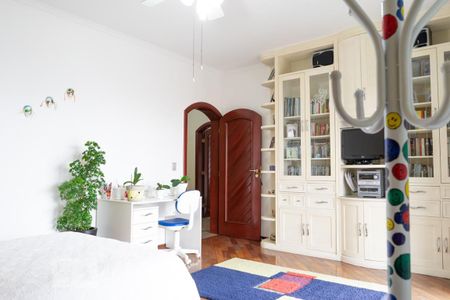 Casa para alugar com 570m², 6 quartos e 6 vagas Casa para alugar com 570m², 6 quartos e 6 vagasSuíte 4