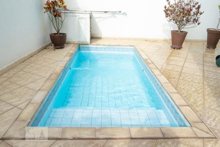 Casa para alugar com 570m², 6 quartos e 6 vagas Casa para alugar com 570m², 6 quartos e 6 vagasQuintal