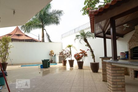 Casa para alugar com 570m², 6 quartos e 6 vagas Casa para alugar com 570m², 6 quartos e 6 vagasQuintal