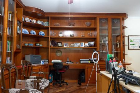 Casa para alugar com 570m², 6 quartos e 6 vagas Casa para alugar com 570m², 6 quartos e 6 vagasSuíte 2