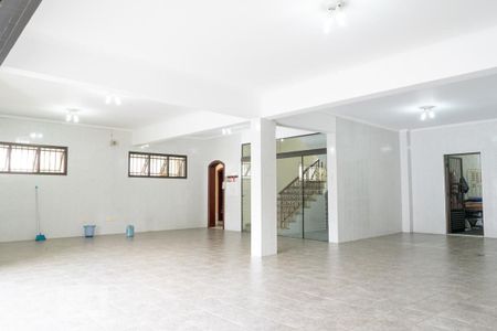 Casa para alugar com 570m², 6 quartos e 6 vagas Casa para alugar com 570m², 6 quartos e 6 vagasGaragem