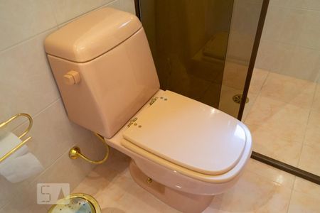 Casa para alugar com 570m², 6 quartos e 6 vagas Casa para alugar com 570m², 6 quartos e 6 vagasBanheiro suíte 2