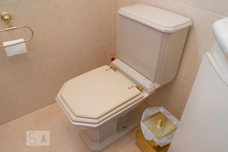 Casa para alugar com 570m², 6 quartos e 6 vagas Casa para alugar com 570m², 6 quartos e 6 vagasBanheiro da sala