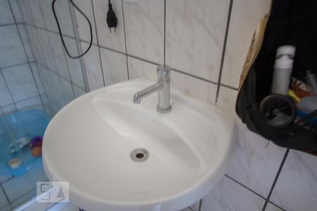 Detalhe Banheiro Suíte de casa para alugar com 2 quartos, 120m² em Cidade Monções, São Paulo