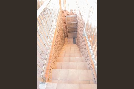 Casa à venda com 341m², 3 quartos e 2 vagasEscada