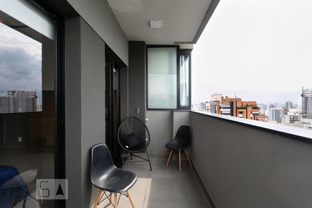 Apartamento para alugar com 35m², 1 quarto e 1 vaga Apartamento para alugar com 35m², 1 quarto e 1 vagaVaranda