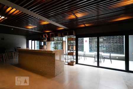 Apartamento para alugar com 35m², 1 quarto e 1 vaga Apartamento para alugar com 35m², 1 quarto e 1 vagaÁrea comum - Salão de festas