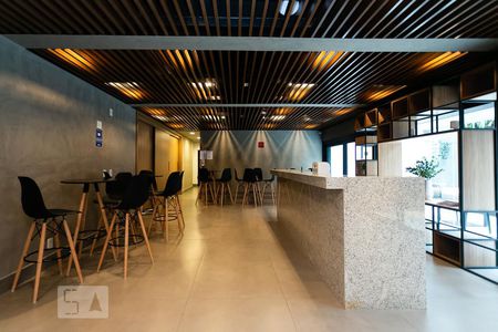 Apartamento para alugar com 35m², 1 quarto e 1 vaga Apartamento para alugar com 35m², 1 quarto e 1 vagaÁrea comum - Salão de festas