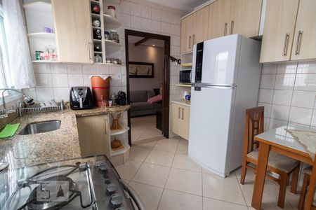 Casa à venda com 240m², 3 quartos e 2 vagasCozinha