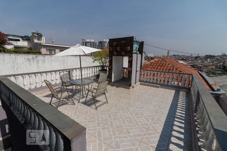 Casa à venda com 240m², 3 quartos e 2 vagasÁrea de convivência