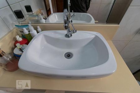 Casa à venda com 240m², 3 quartos e 2 vagasBanheiro 1