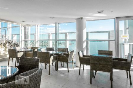 Apartamento à venda com 45m², 1 quarto e 1 vaga Apartamento à venda com 45m², 1 quarto e 1 vagaÁrea comum - Salão de festas