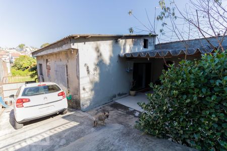 Casa à venda com 80m², 2 quartos e 5 vagas Casa à venda com 80m², 2 quartos e 5 vagasGaragem