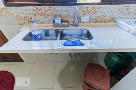 Casa à venda com 80m², 2 quartos e 5 vagas Casa à venda com 80m², 2 quartos e 5 vagasDetalhe banheiro