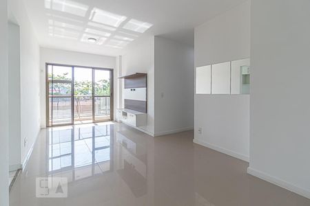 Sala de apartamento à venda com 2 quartos, 67m² em Jacarepaguá, Rio de Janeiro