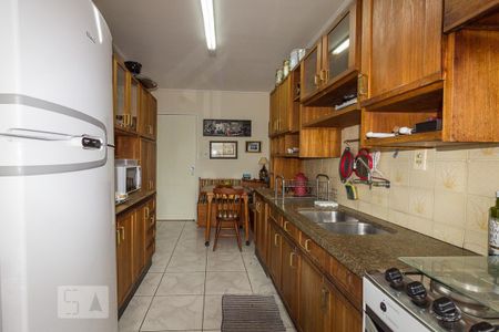 Apartamento à venda com 120m², 3 quartos e sem vaga Apartamento à venda com 120m², 3 quartos e sem vagaCozinha