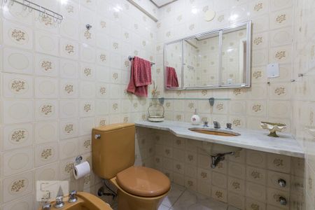 Banheiro Social de apartamento à venda com 3 quartos, 120m² em Petrópolis, Porto Alegre