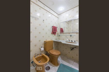 Apartamento à venda com 120m², 3 quartos e sem vaga Apartamento à venda com 120m², 3 quartos e sem vagaBanheiro Social