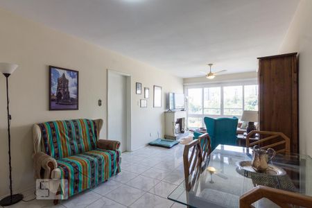 Sala de apartamento à venda com 3 quartos, 120m² em Petrópolis, Porto Alegre