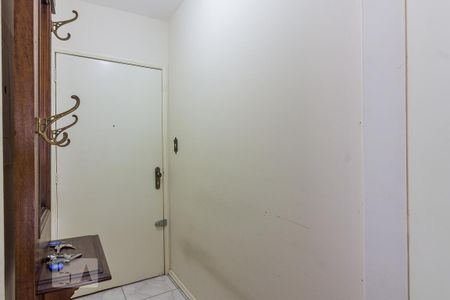 Hall de Entrada de apartamento à venda com 3 quartos, 120m² em Petrópolis, Porto Alegre