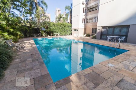 Apartamento à venda com 120m², 3 quartos e sem vaga Apartamento à venda com 120m², 3 quartos e sem vagaÁrea comum - Piscina