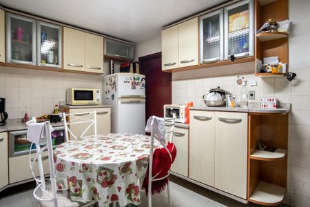 Casa à venda com 130m², 3 quartos e 2 vagasCozinha