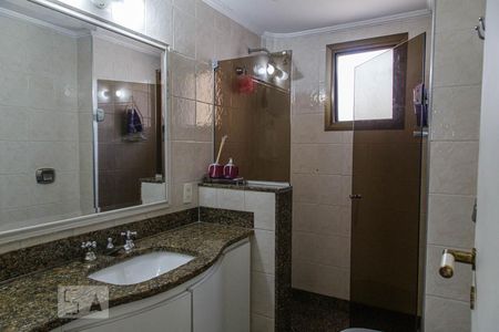 Apartamento à venda com 143m², 4 quartos e 2 vagasBanheiro