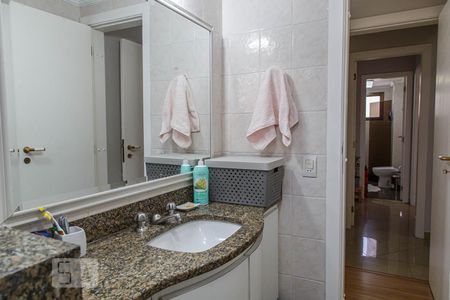 Apartamento à venda com 143m², 4 quartos e 2 vagasBanheiro Suíte